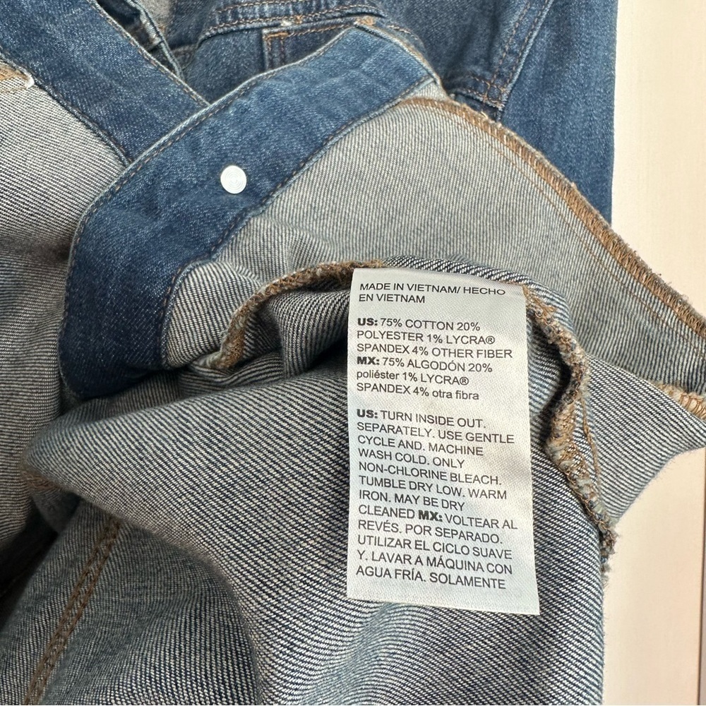Chico's Women's Cropped Denim Jacket Size 3 Bonsai Indigo - Picture 7 of 7